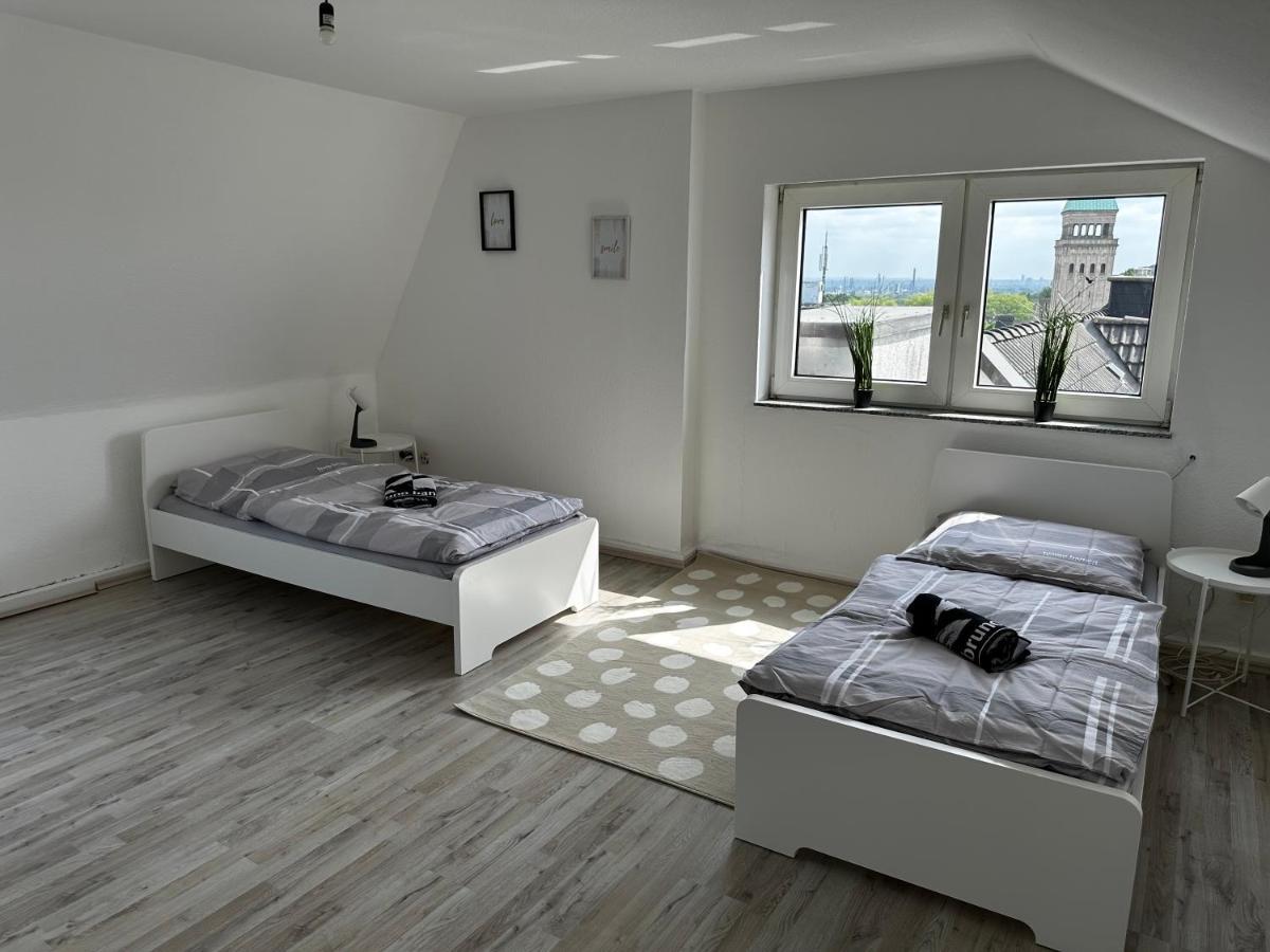 A&V Apartments Schoene Dachgeschoss Wohnung Apt Sterne เกลเซนเคียร์เคน ภายนอก รูปภาพ