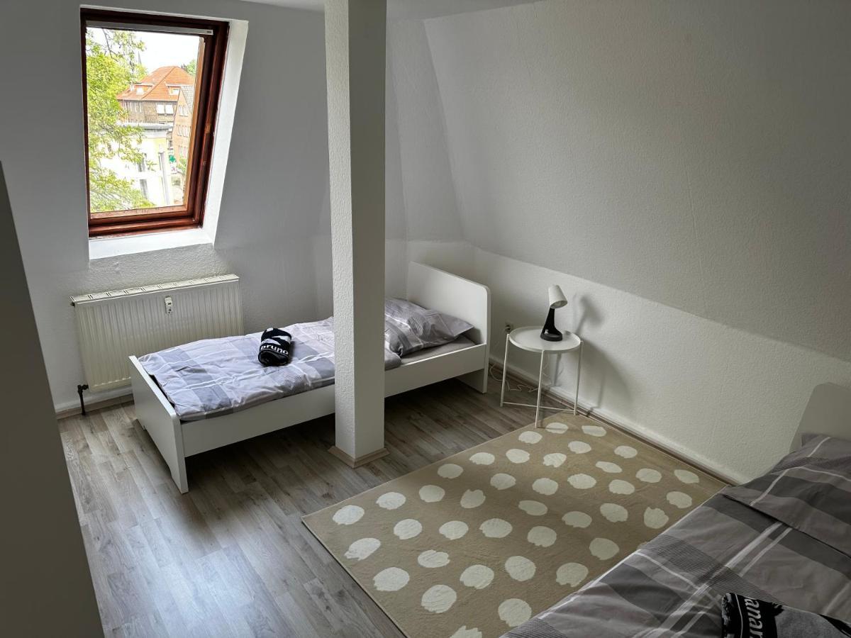 A&V Apartments Schoene Dachgeschoss Wohnung Apt Sterne เกลเซนเคียร์เคน ภายนอก รูปภาพ